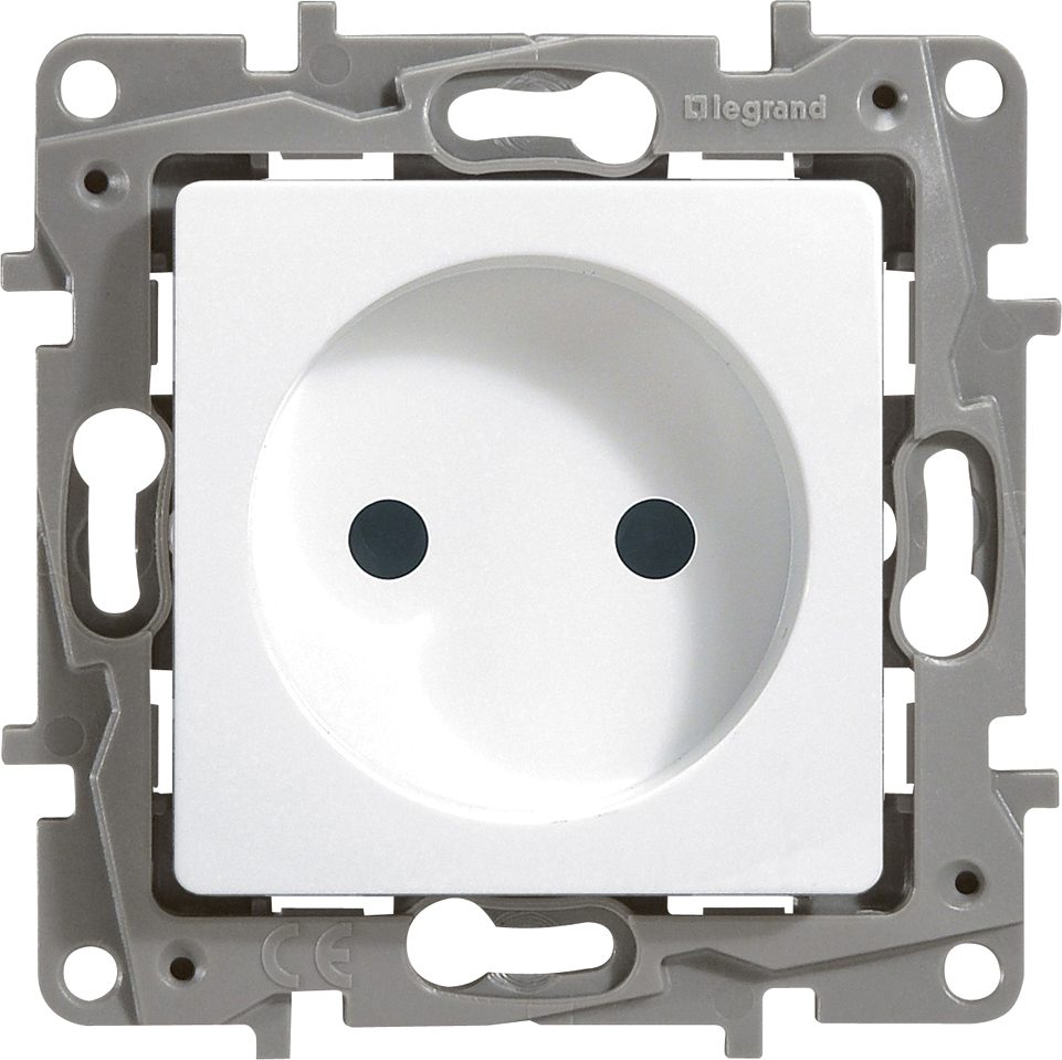 Розетка скрытая LEGRAND Etika белая (672220) купить в Мастак Розетка скрытая LEGRAND Etika белая (672220) купить в сети строительных магазинов Мастак