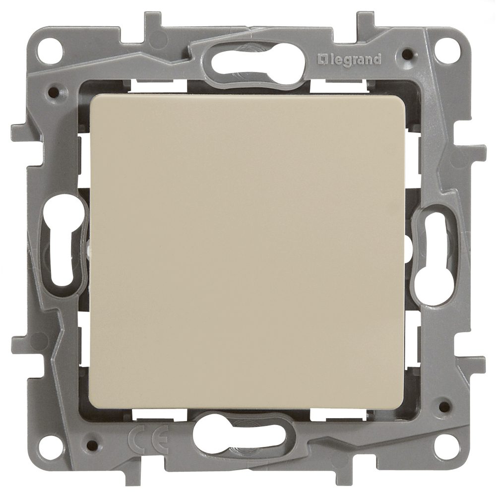 Выключатель одноклавишный cкрытый LEGRAND Etika слоновая кость (672301) купить в Мастак Выключатель одноклавишный cкрытый LEGRAND Etika слоновая кость (672301) купить в сети строительных магазинов Мастак