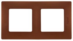 Рамка двухместная LEGRAND Etika шоколад (672572) купить в сети строительных магазинов Мастак