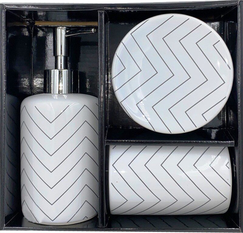 Набор аксессуаров для ванной DOMINADO (B4002C-S3) купить в Мастак Набор аксессуаров для ванной DOMINADO (B4002C-S3) купить в сети строительных магазинов Мастак