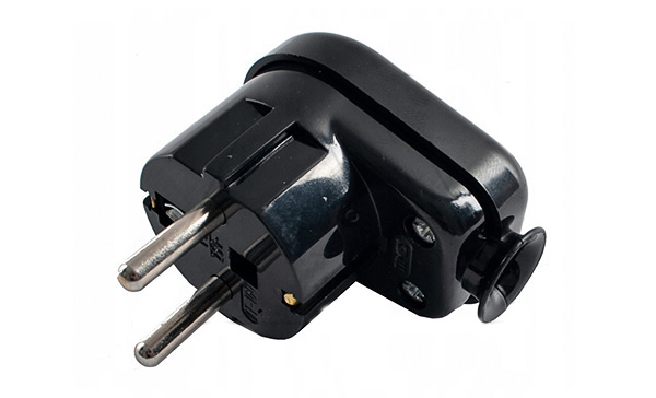 Вилка угловая 2P+E 16A, 250V, черный